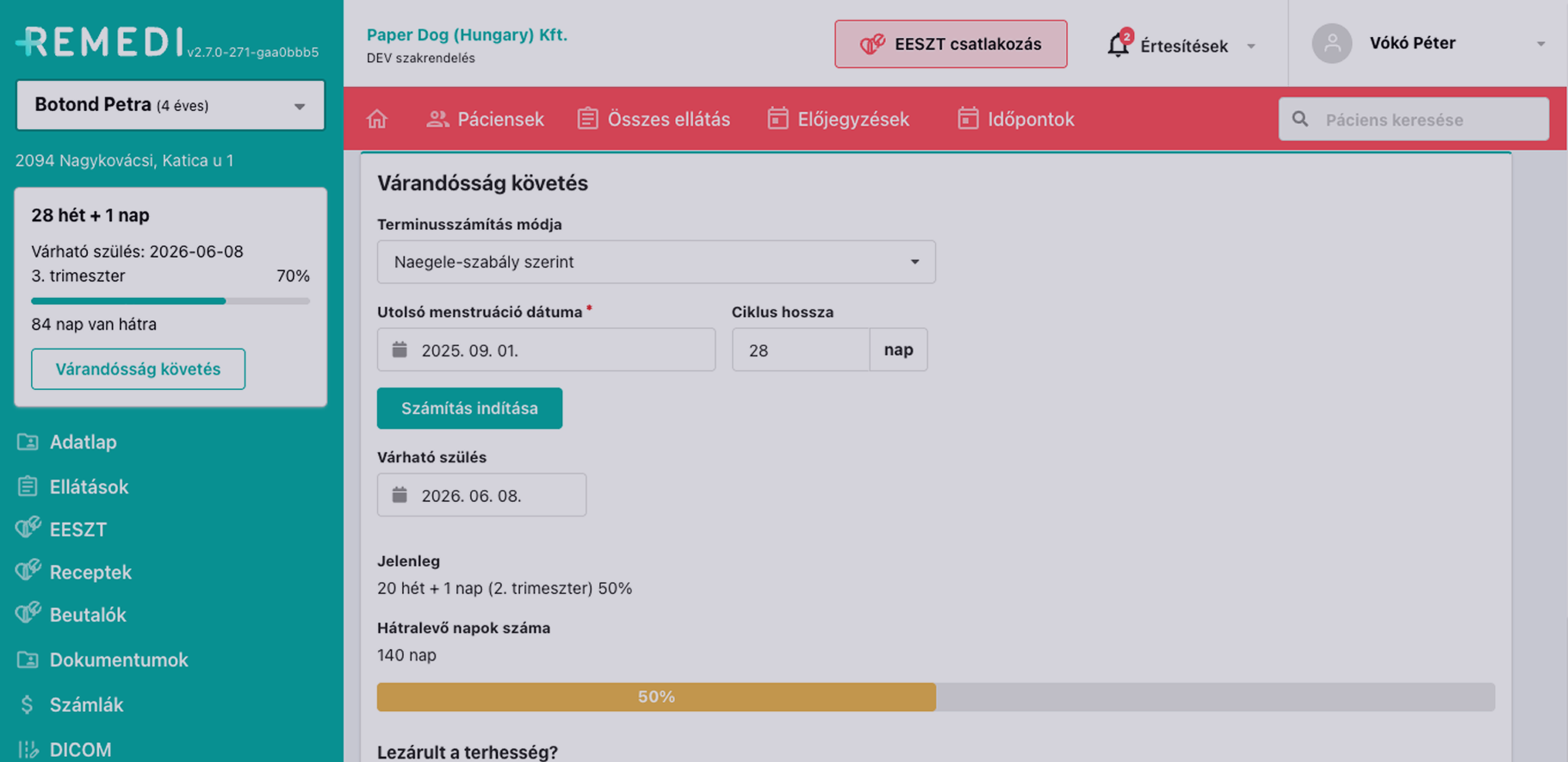 Orvosi szoftver felülete, amely egy páciens receptadatait mutatja, valamint egy stilizált orvosfigurát, aki egy tablettát ábrázoló illusztrációt tart.